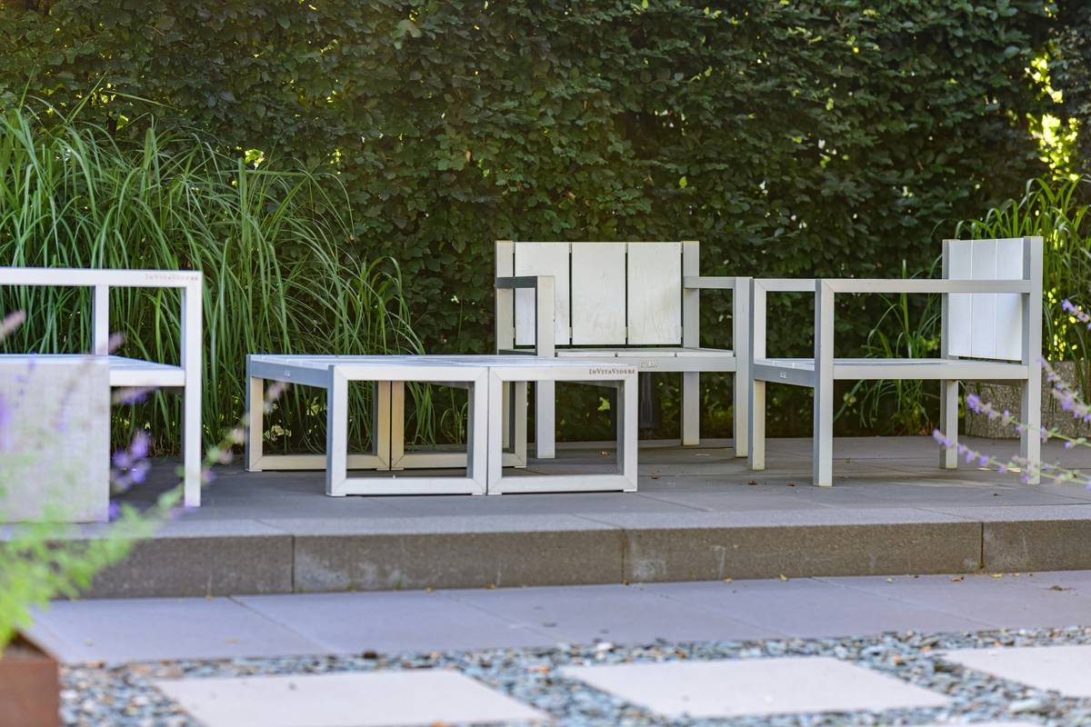Fire Pit Table High End Benefit: Why Luxury Outdoor Seating Pays Off